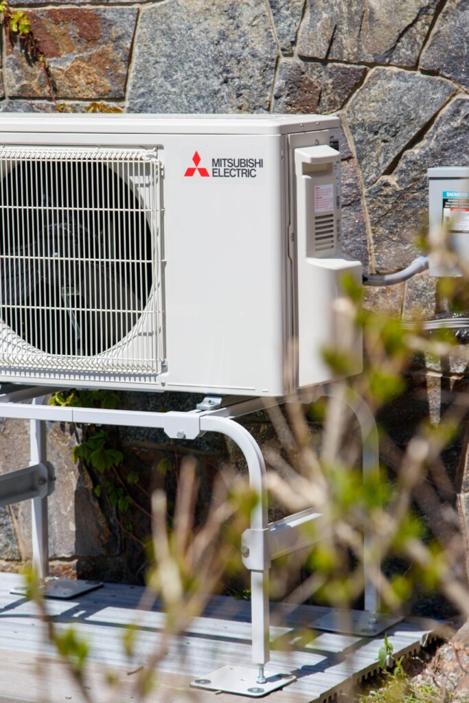 mitsubishi condensor outside a home 