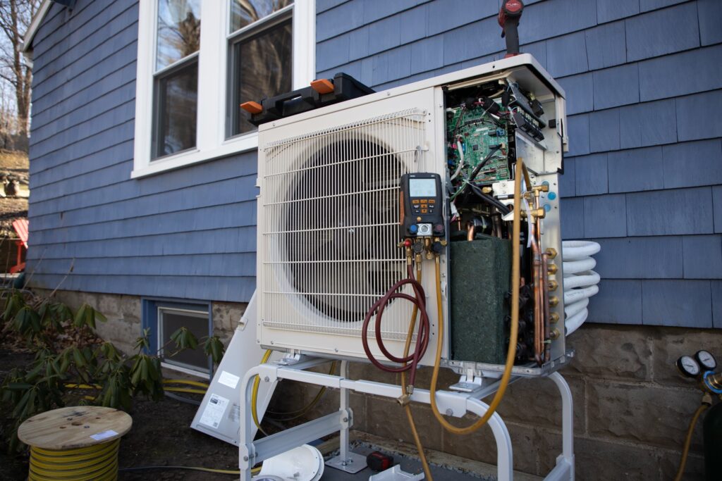 mitsubishi condenser charging outside 